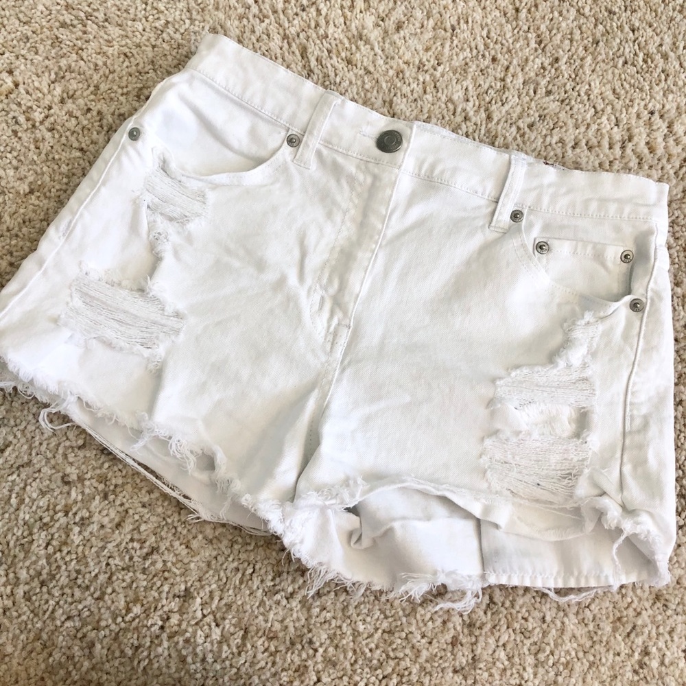 White high waisted shorts